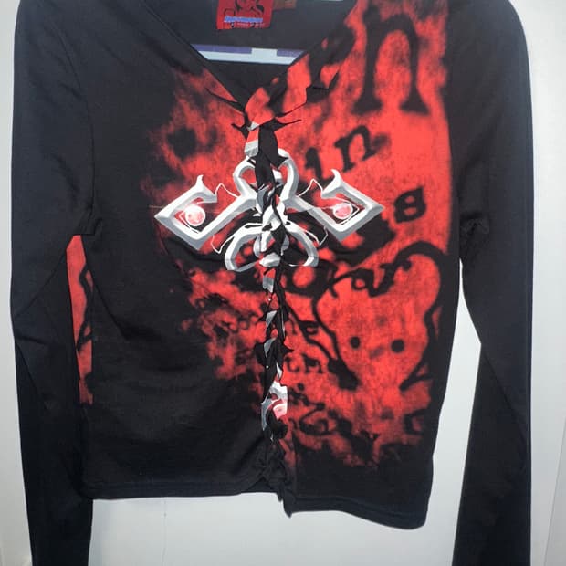 heaven slash cross longsleeve