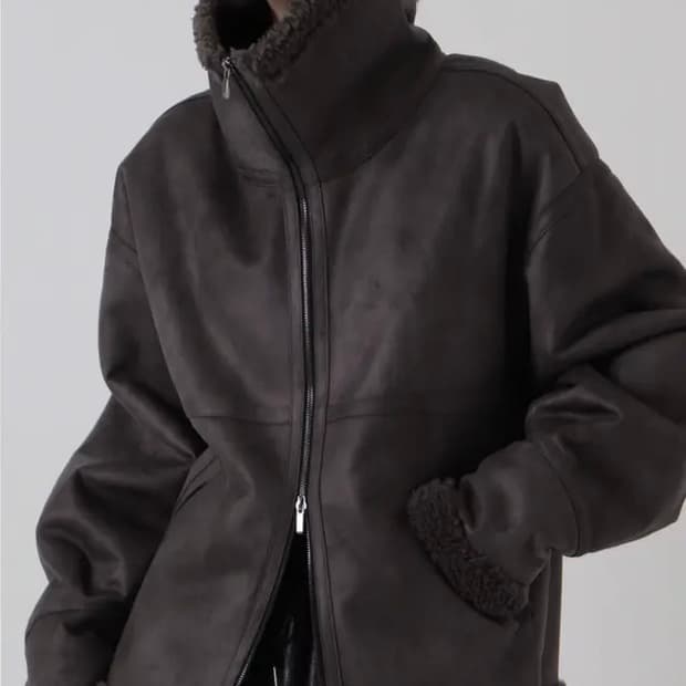 트리밍버드 하이넥 집업 무스탕