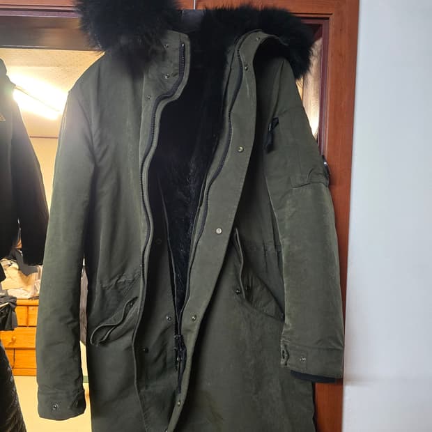 cp컴퍼니 라쿤 야상 패딩