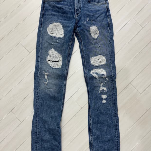 리바이스 MADE & CRAFT 블루탭 스크레치 데님 판매합니다.