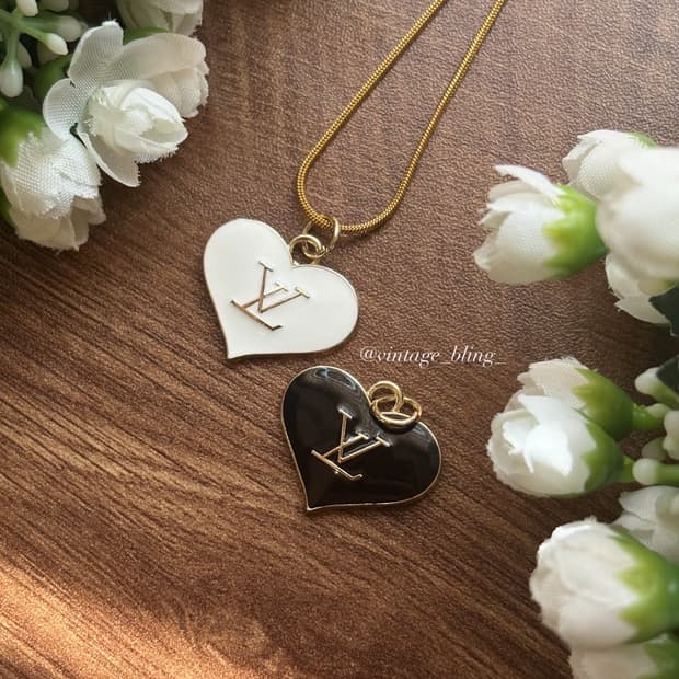 루이비통 빅 하트 스네이크 목걸이