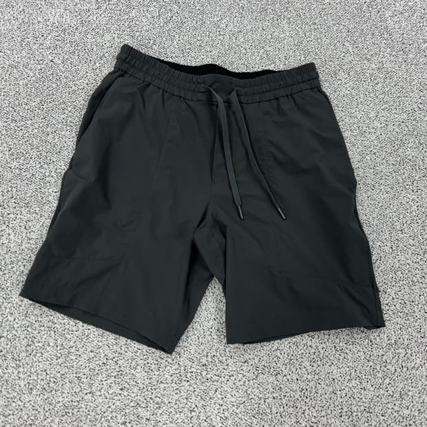 룰루레몬 8인치 스트레치 립스탑