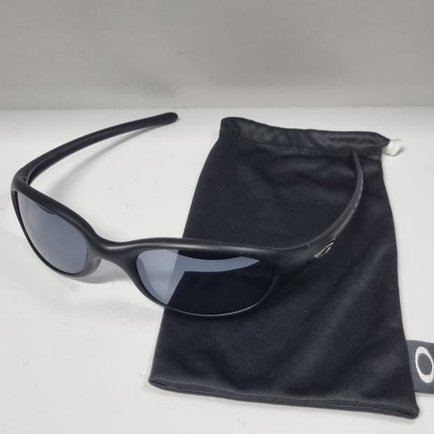 오클리 파이브 2.0 매트블랙 새렌즈