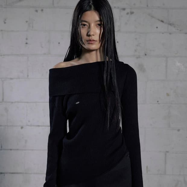 [새상품] 보헤미안서울 OPEN COLLAR UNBALANCED KNIT