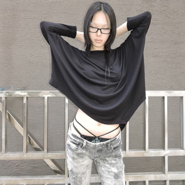 Asymmetric Dolman Sleeve