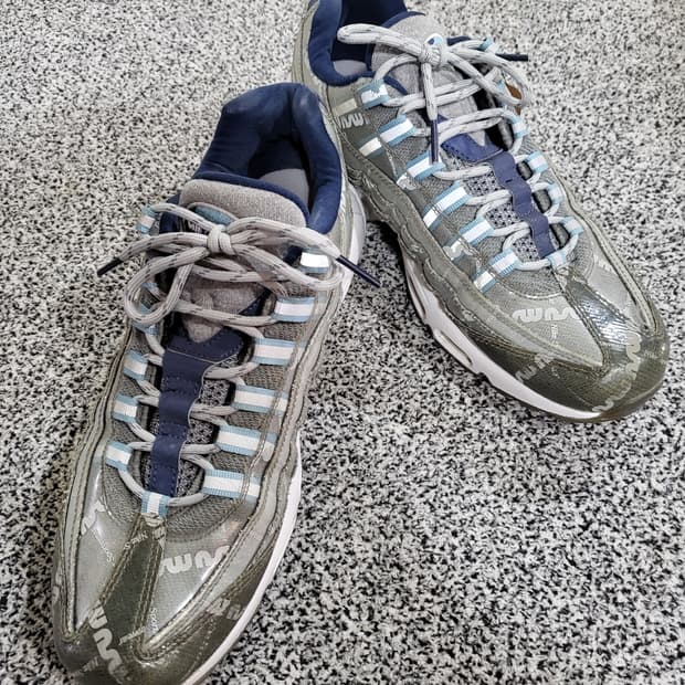 나이키 에어맥스 스니커즈