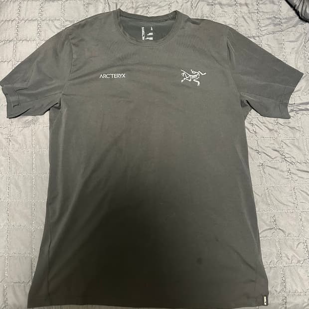 아크테릭스 반팔