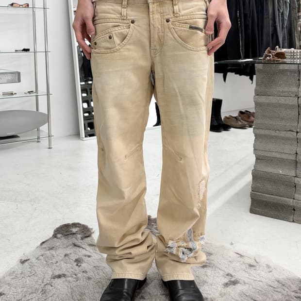2000‘s 저버드 디스트레스드 닷 데님 팬츠