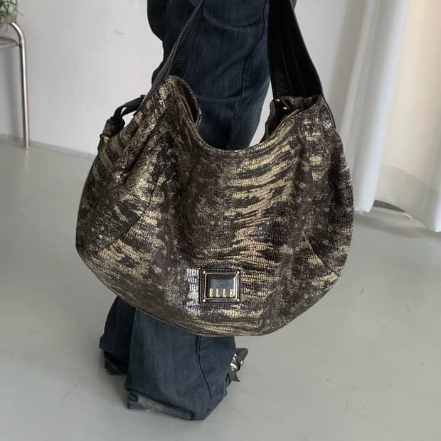 엘르 파이톤 숄더백
