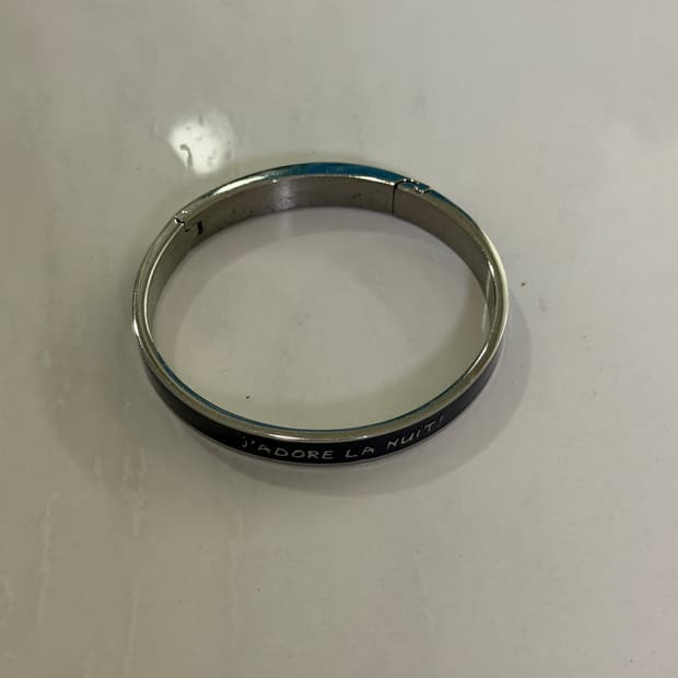 아니에스베 뱅글 팔찌 