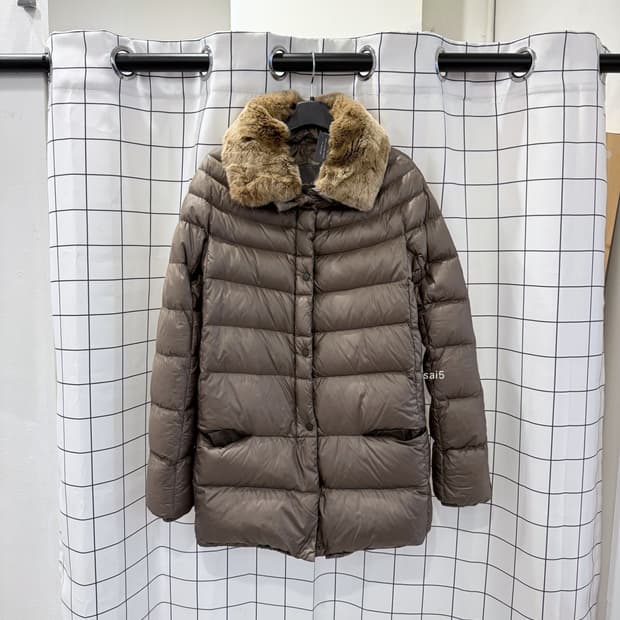 듀베티카 구스 패딩 래빗카라 40사이즈