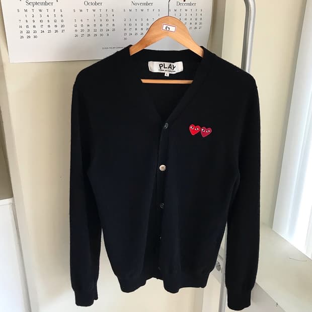 꼼데가르송 더블 하트 블랙 가디건