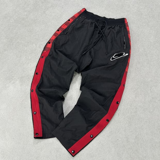 나이키 블랙/레드 버튼 트랙 바지 m