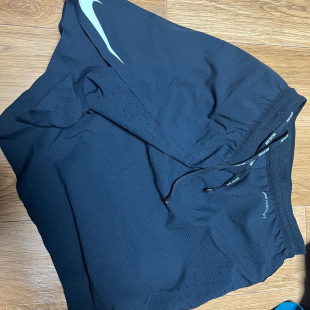 나이키 에어로스위프트 쇼츠