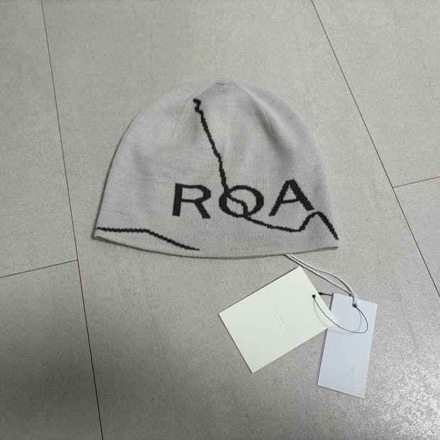 ROA 로아 로고 숏 비니 (아이보리)