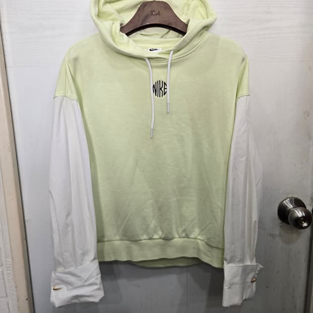 XS,85)) NIKE 나이키 후드티셔츠! 팔 셔츠재질! 금장로고! 추천