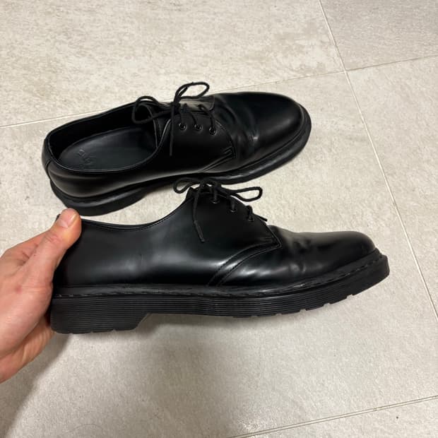 닥터마틴 블랙 모노 더비슈즈 280