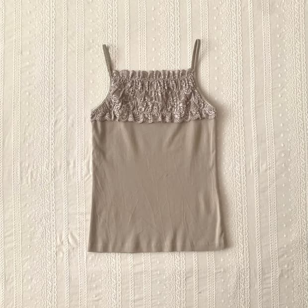 베이지 레이스 나시