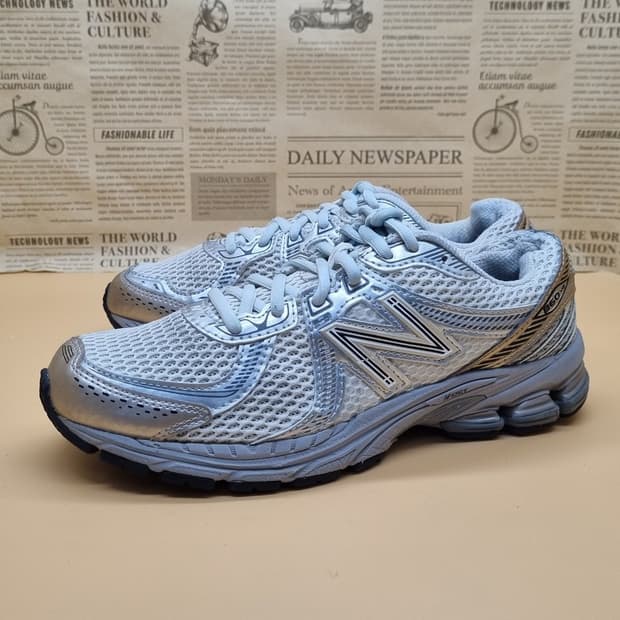 뉴발란스 860 씨솔트 메탈릭 운동화 240