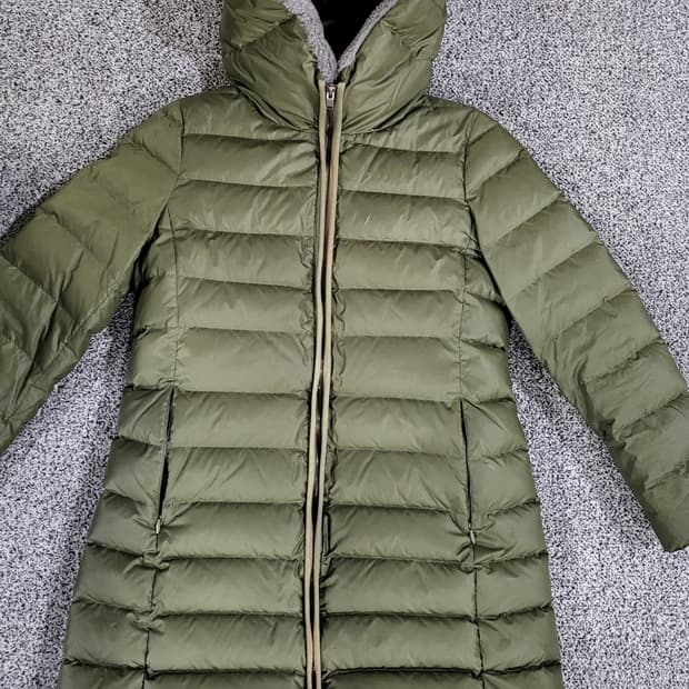 카키 구스다운 패딩 