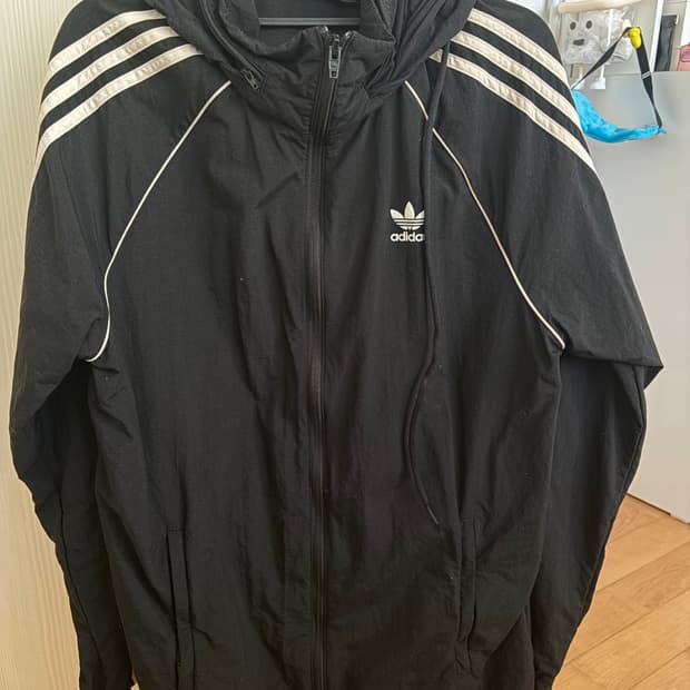 아디다스 바람막이