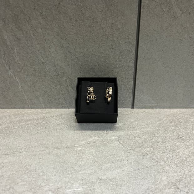 샤넬 CC 드롭 가죽 체인 이어링 귀걸이