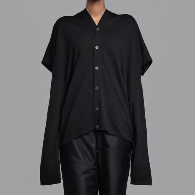 25ss 꼼데가르송 메인라인 변형 가디건 m