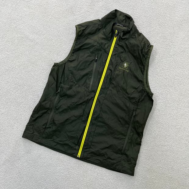 105 블랙야크 경량 바람막이 조끼 0414M