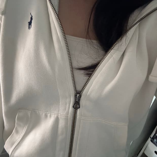 대장급 폴로 화이트 후드집업