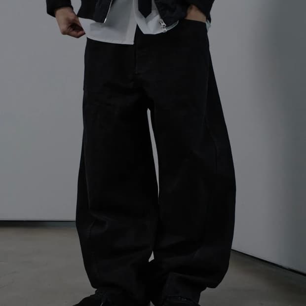 다이브인 워시드 커브드 치노 팬츠 블랙