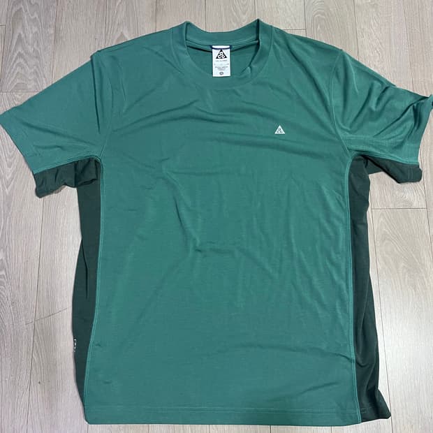 나이키 acg 티셔츠