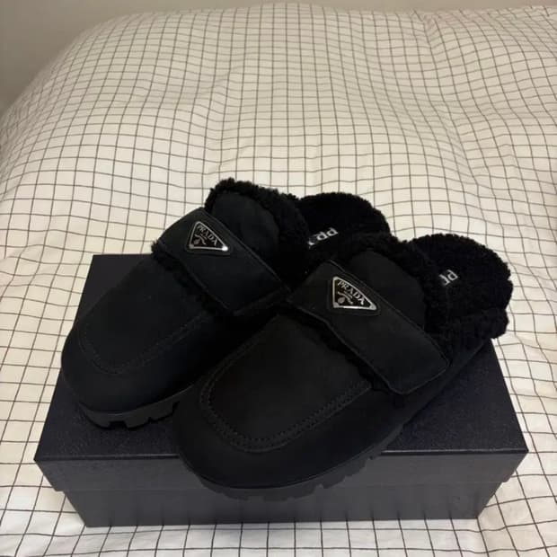 프라다 셔링 사보 블랙 280