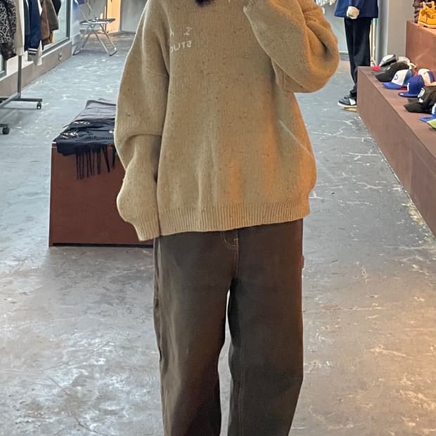 아이앱 스튜디오 x 새들러 하우스 니트치즈 스웨터 H1193