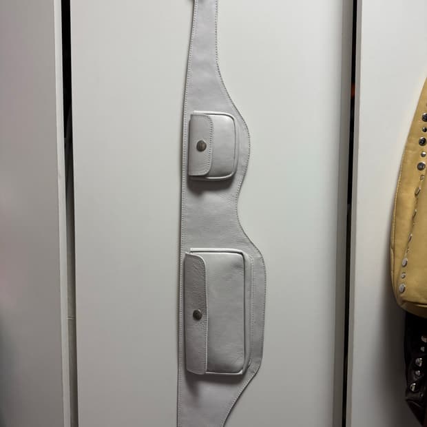 기마구아스 리노 벨트백