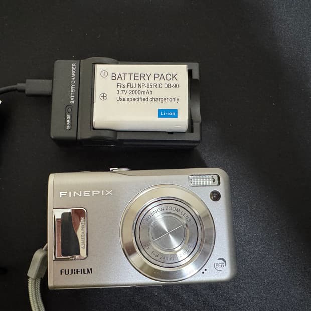 후지필름 파인픽스 F31fd 디카