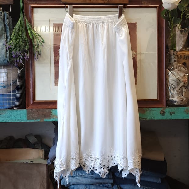 90s 빈티지 스커트 유럽  화이트 스커트 자수 밑단 빅사이즈 스커트3x