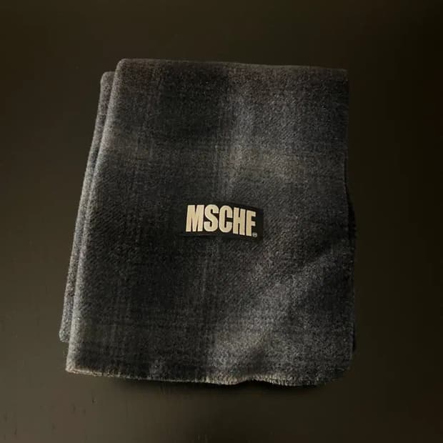 미스치프 머플러