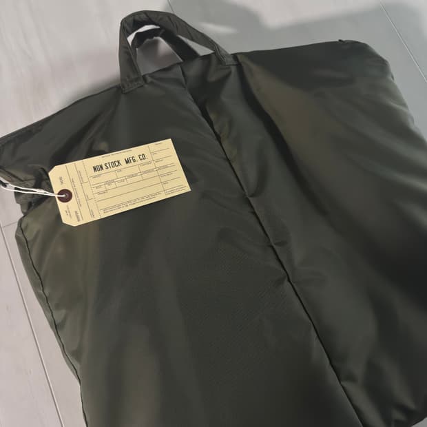 논스탁(브론슨) 헬멧백