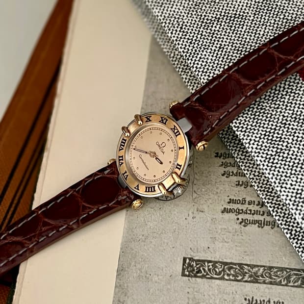 오메가 컨스텔레이션 여성 시계 / 정품감정. 케어