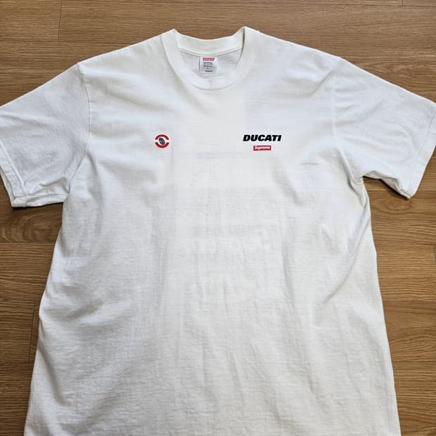 슈프림 두카티 티셔츠 24ss