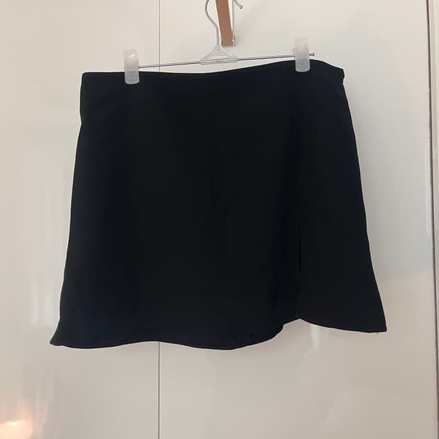 택달린 새상품 자라 ZARA 블랙 슬릿 스커트 치마