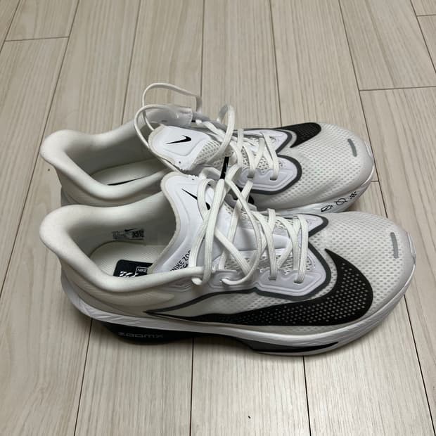 나이키 줌플라이6 275사이즈