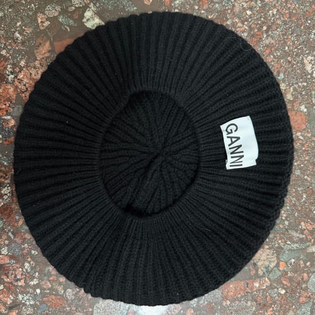 가니 블랙 니트 베레모