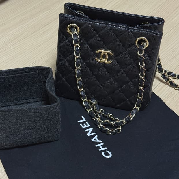 샤넬 미니 버킷백 새상품