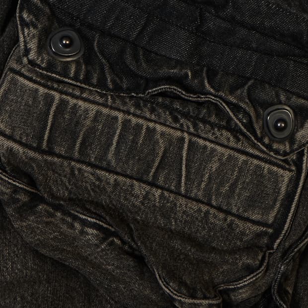 Julius S/S 2025 가스마스크 팬츠