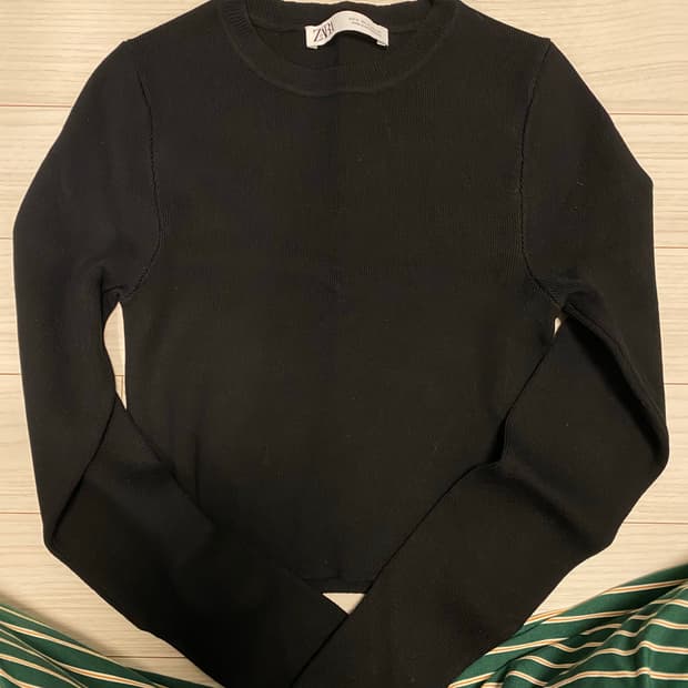 자라 기본 검정 크롭티