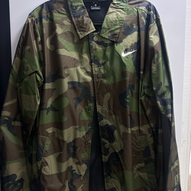 나이키 밀리터리 바람막이 자켓