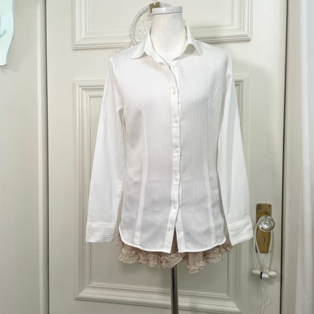 white basic line shirt(size-7)