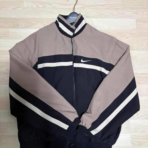 나이키 스포츠웨어(Re-issue)