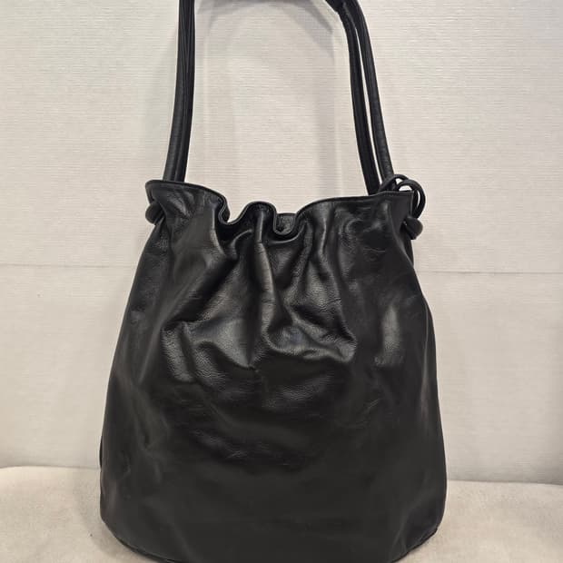 아우로 Ouro 블랙 셔링 복조리백 숄더백